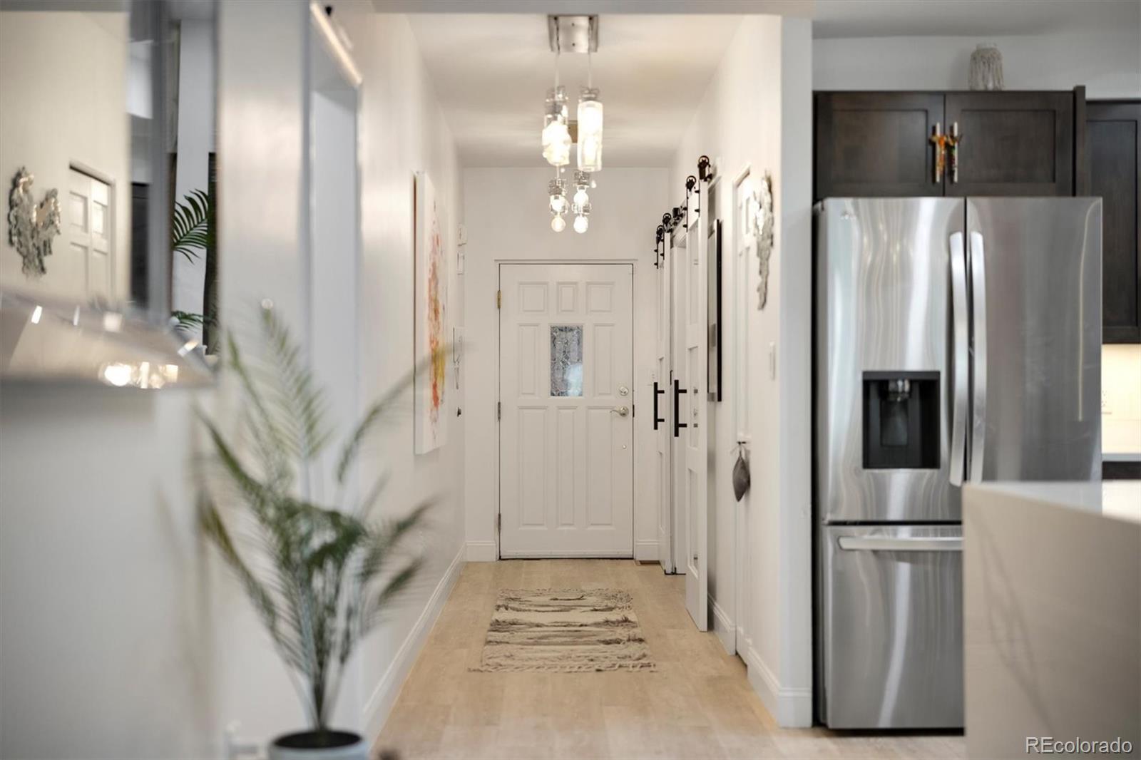 MLS Image #4 for 1512  larimer street,denver, Colorado