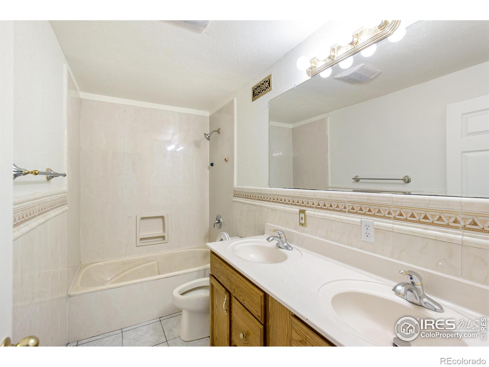 MLS Image #12 for 3302  39th avenue,evans, Colorado
