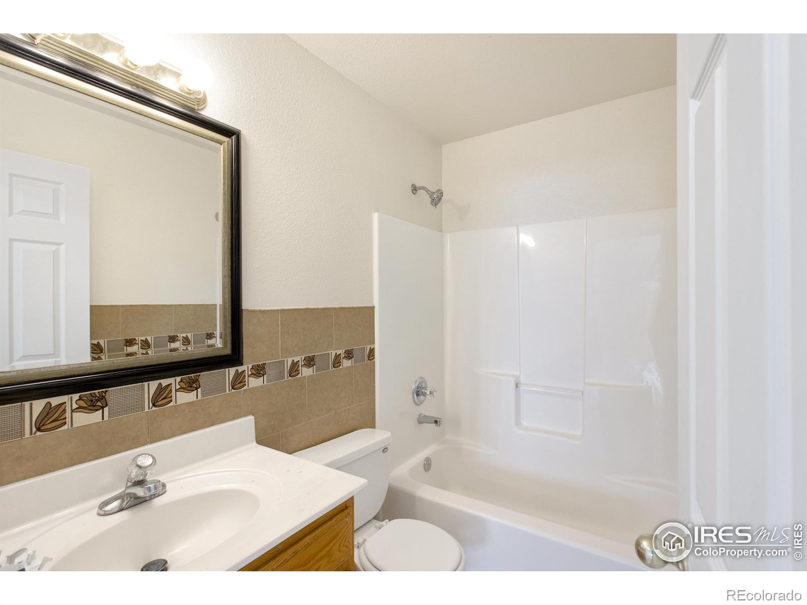 MLS Image #4 for 3302  39th avenue,evans, Colorado