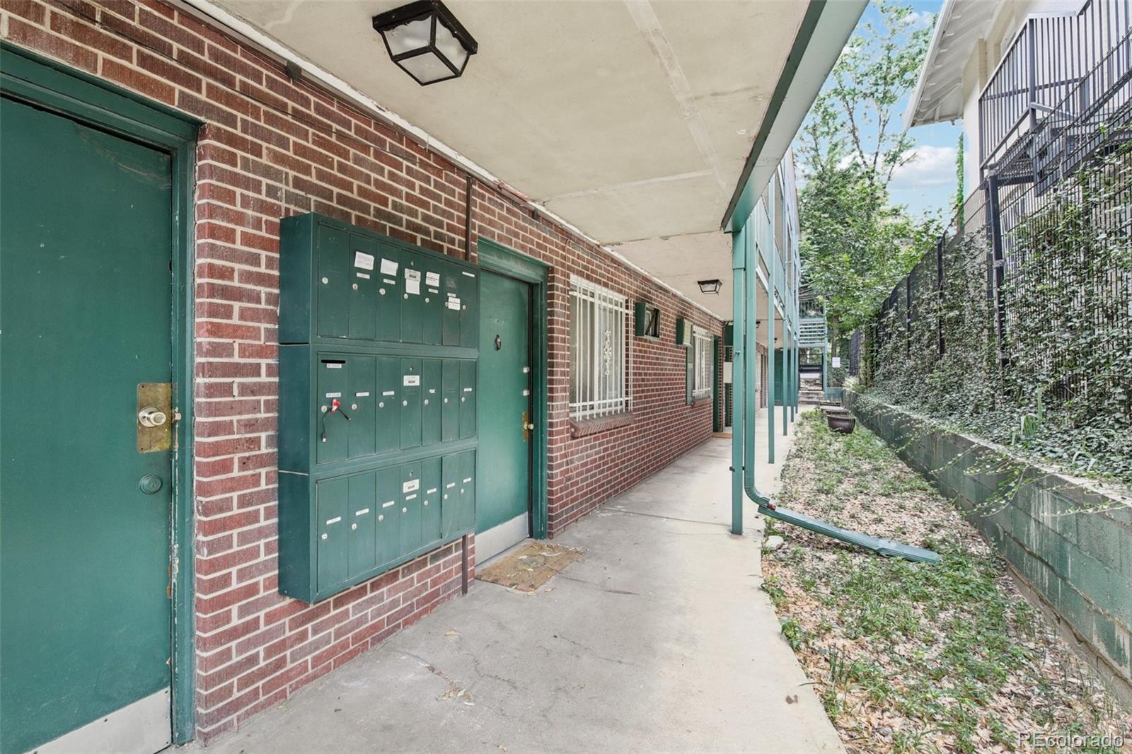 MLS Image #4 for 1140 n downing street,denver, Colorado