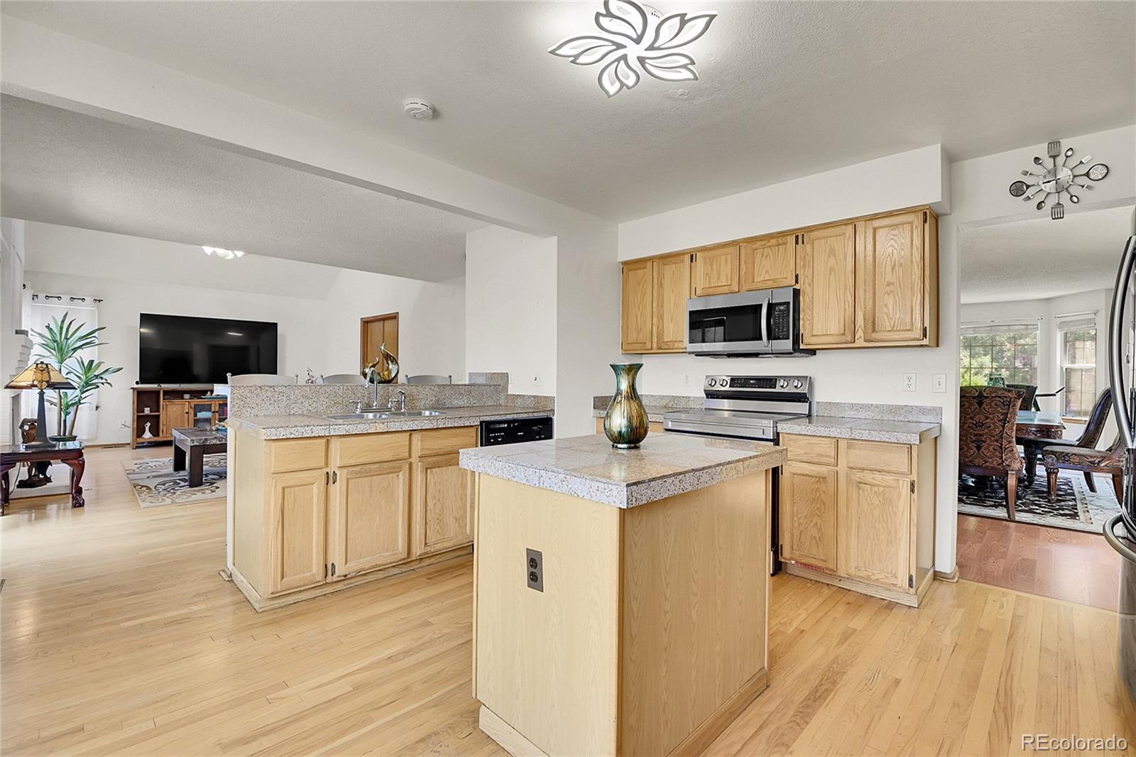 MLS Image #20 for 4897 s argonne street,aurora, Colorado