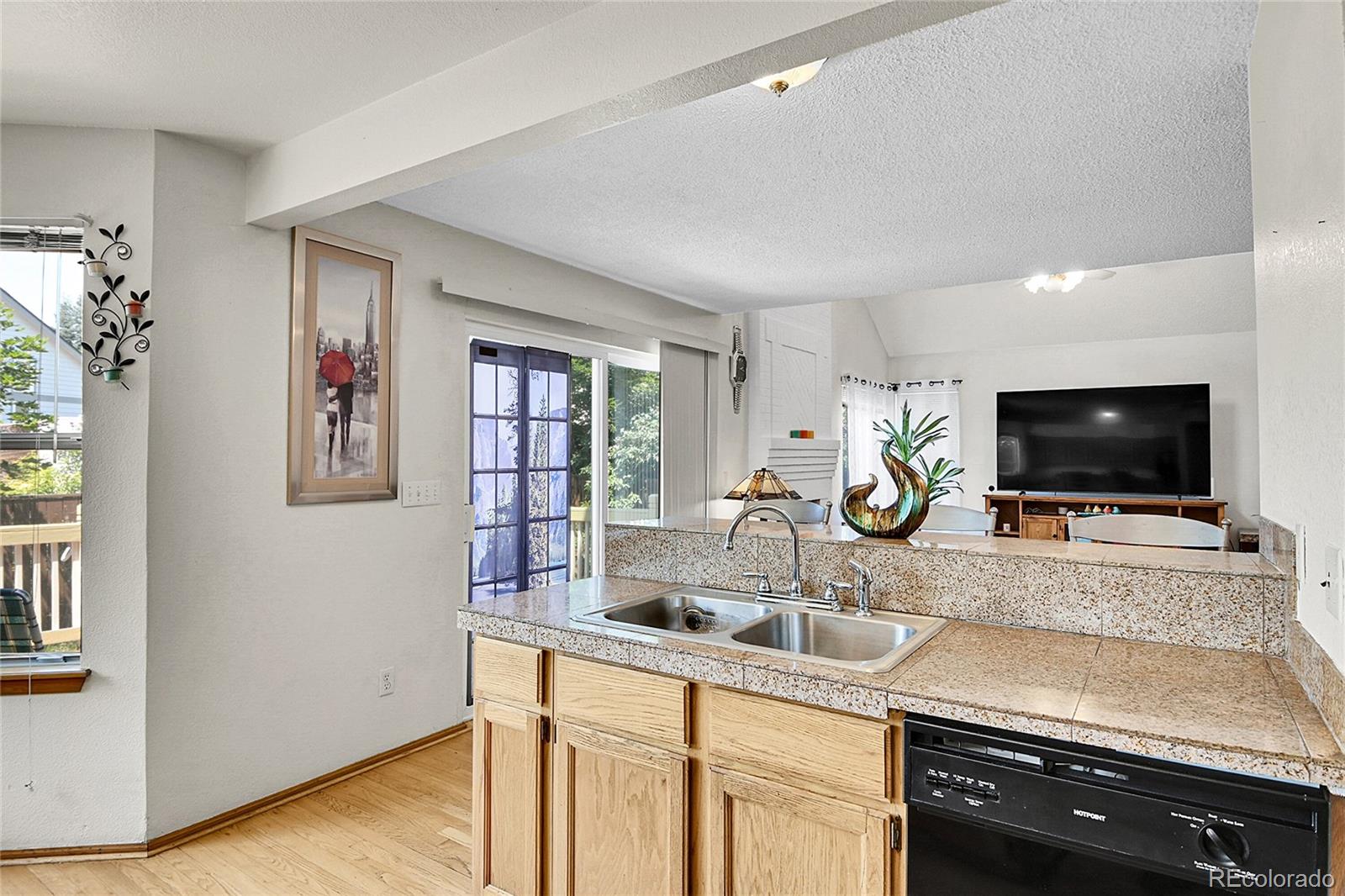 MLS Image #23 for 4897 s argonne street,aurora, Colorado