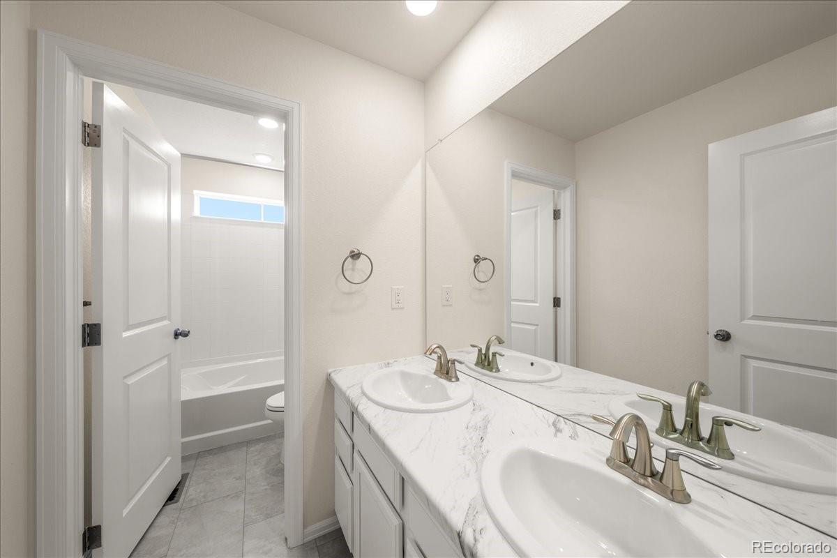 MLS Image #18 for 405 n old hammer street,aurora, Colorado