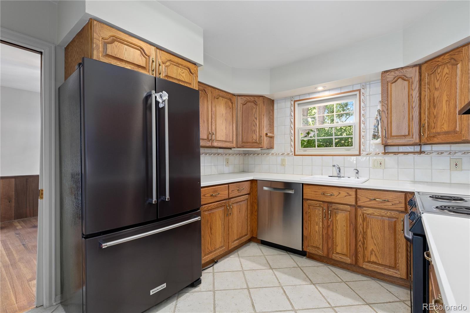 MLS Image #12 for 2595 s leyden street,denver, Colorado