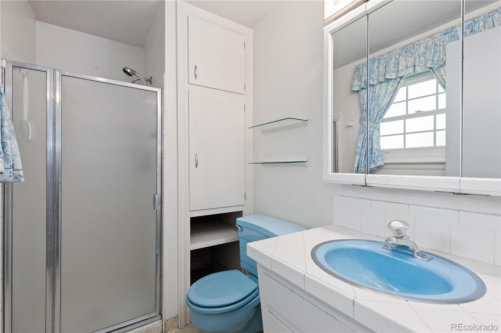 MLS Image #24 for 2595 s leyden street,denver, Colorado