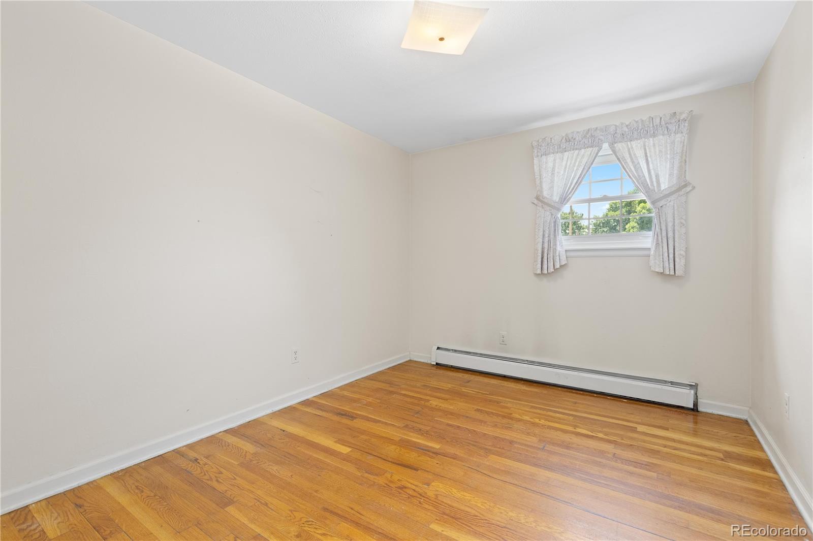 MLS Image #27 for 2595 s leyden street,denver, Colorado