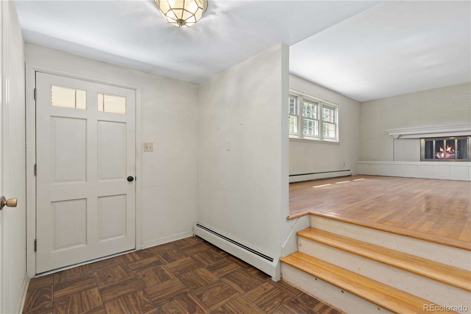 MLS Image #5 for 2595 s leyden street,denver, Colorado