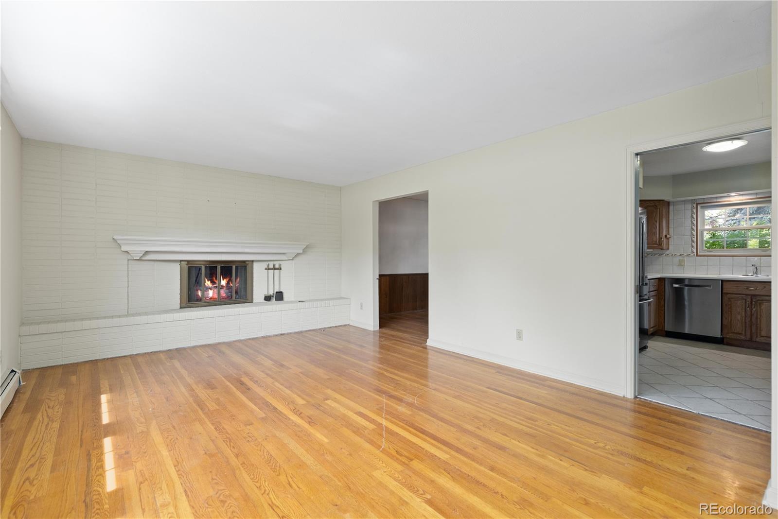 MLS Image #7 for 2595 s leyden street,denver, Colorado
