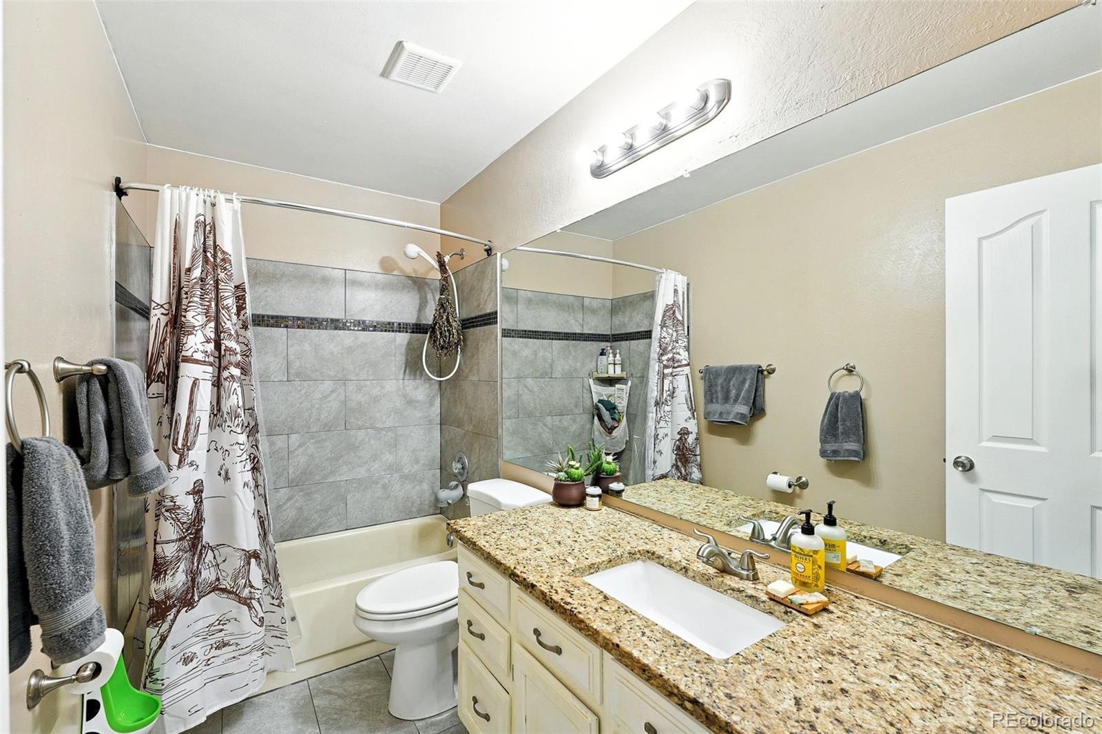 MLS Image #24 for 4536  ceylon street,denver, Colorado