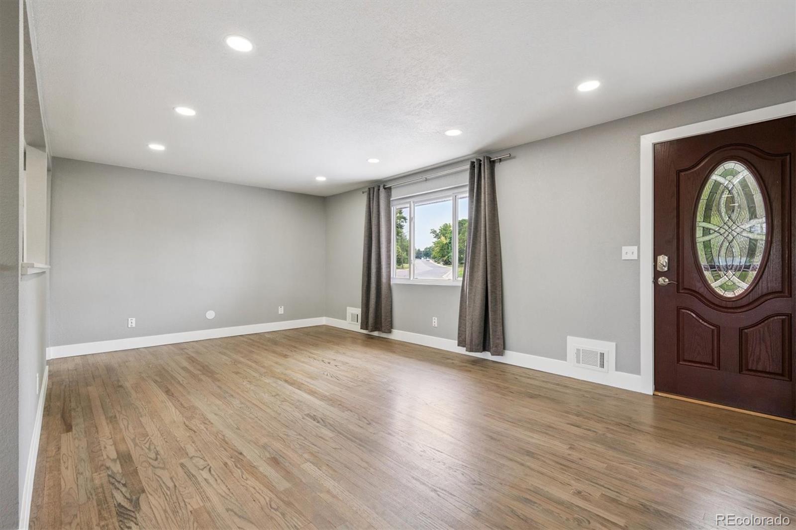 MLS Image #8 for 6560 s washington street,centennial, Colorado