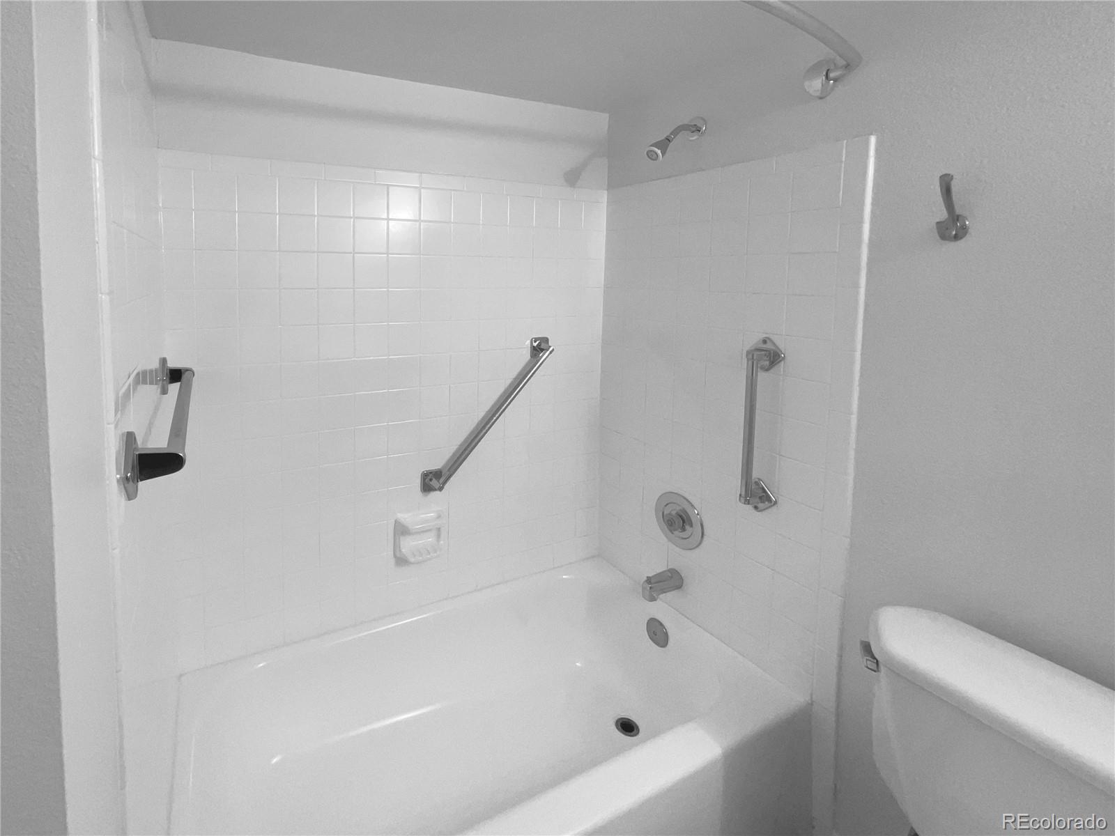 MLS Image #12 for 3100 s federal boulevard,denver, Colorado