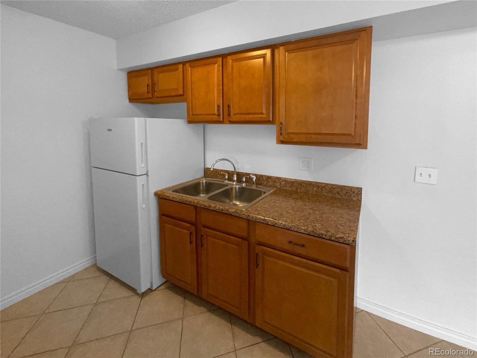 MLS Image #15 for 3100 s federal boulevard,denver, Colorado