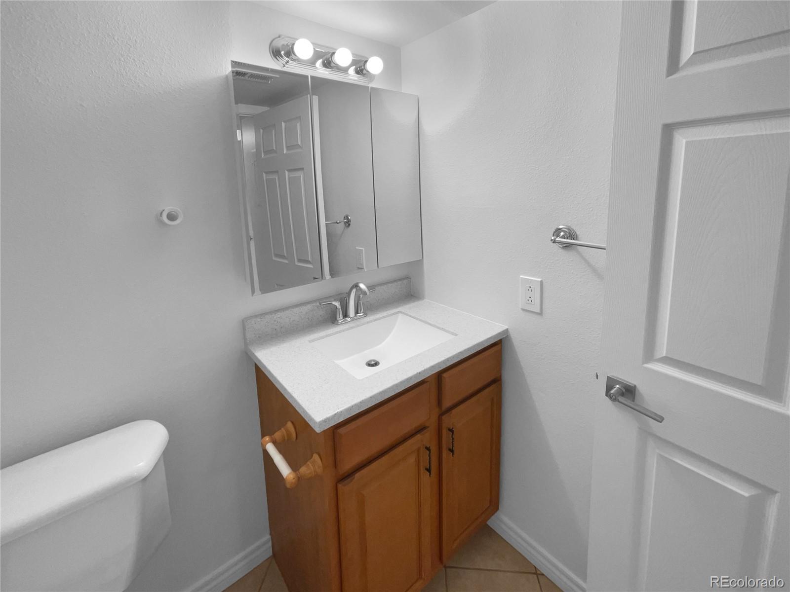 MLS Image #7 for 3100 s federal boulevard,denver, Colorado