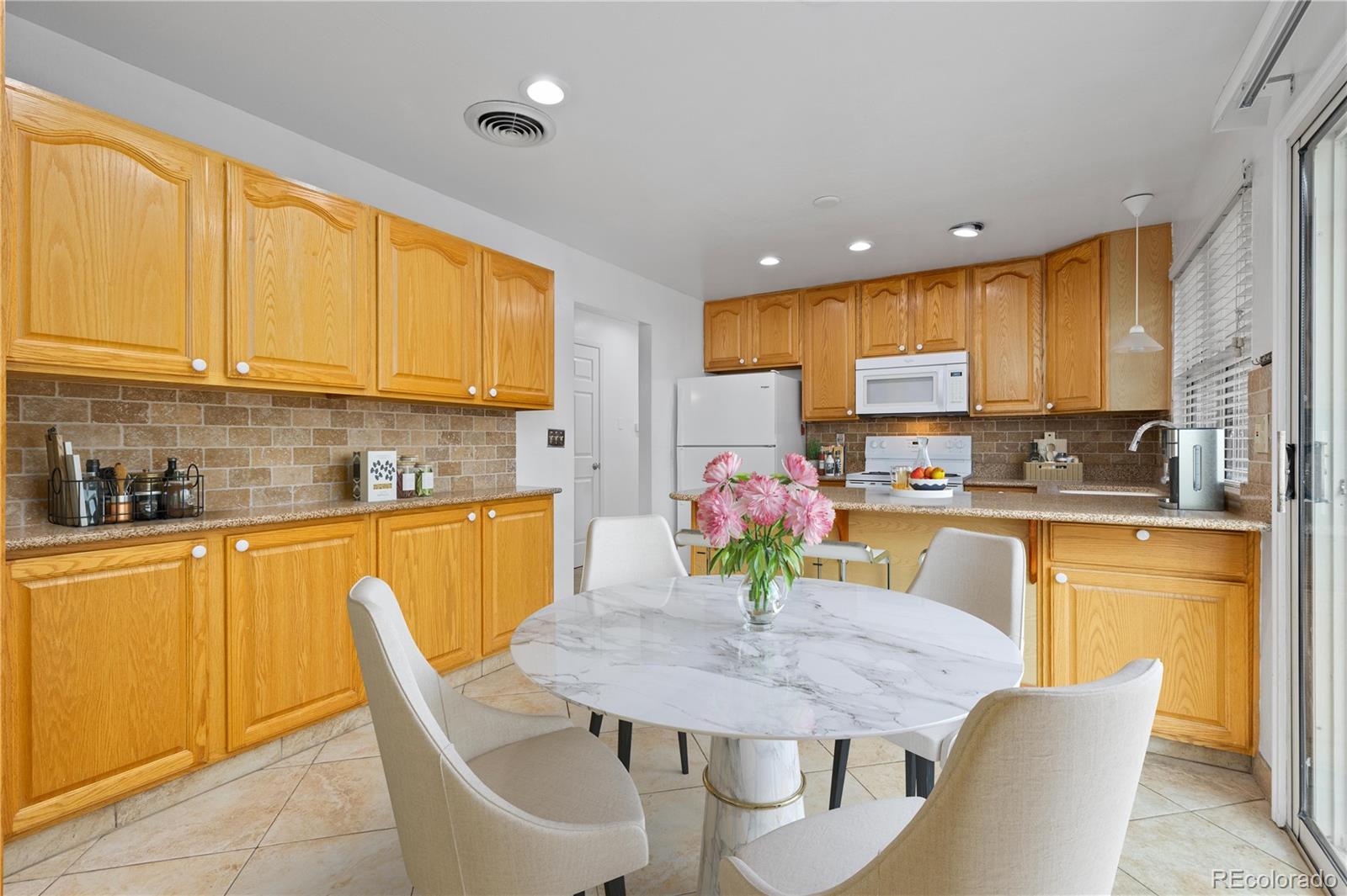MLS Image #3 for 2776 s helena way,aurora, Colorado