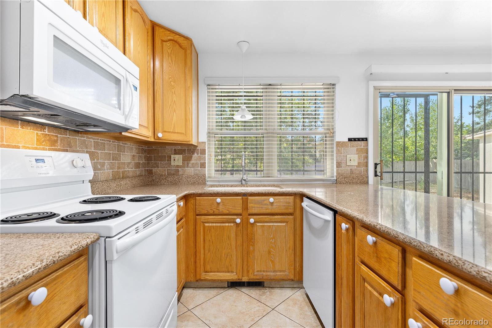 MLS Image #9 for 2776 s helena way,aurora, Colorado