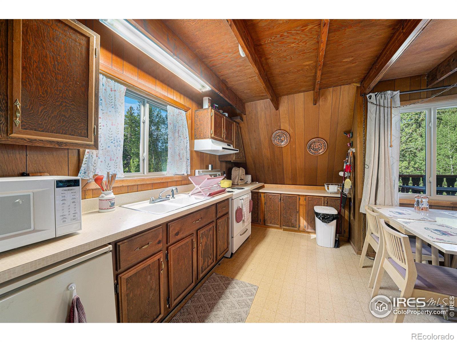 MLS Image #10 for 66  circle drive,glen haven, Colorado