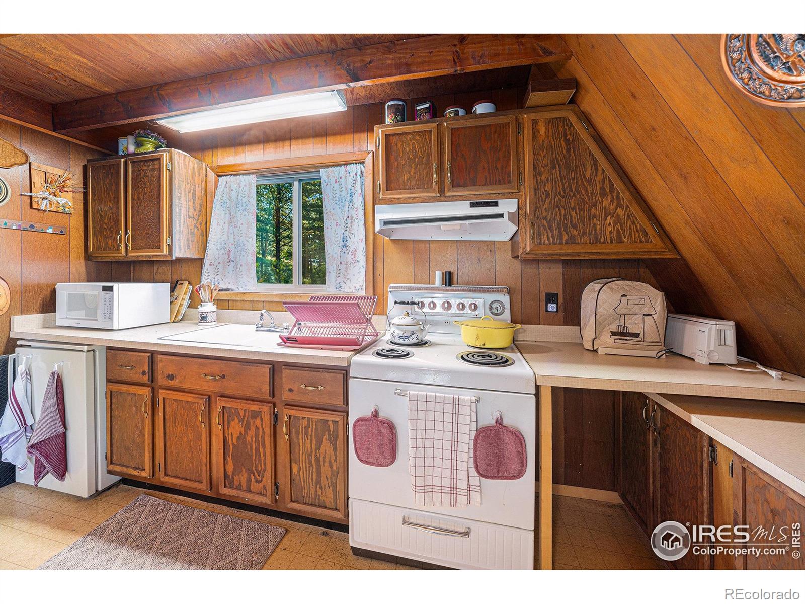 MLS Image #3 for 66  circle drive,glen haven, Colorado
