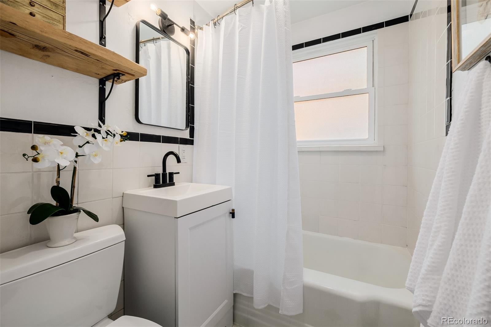 MLS Image #19 for 2200  grove street,denver, Colorado