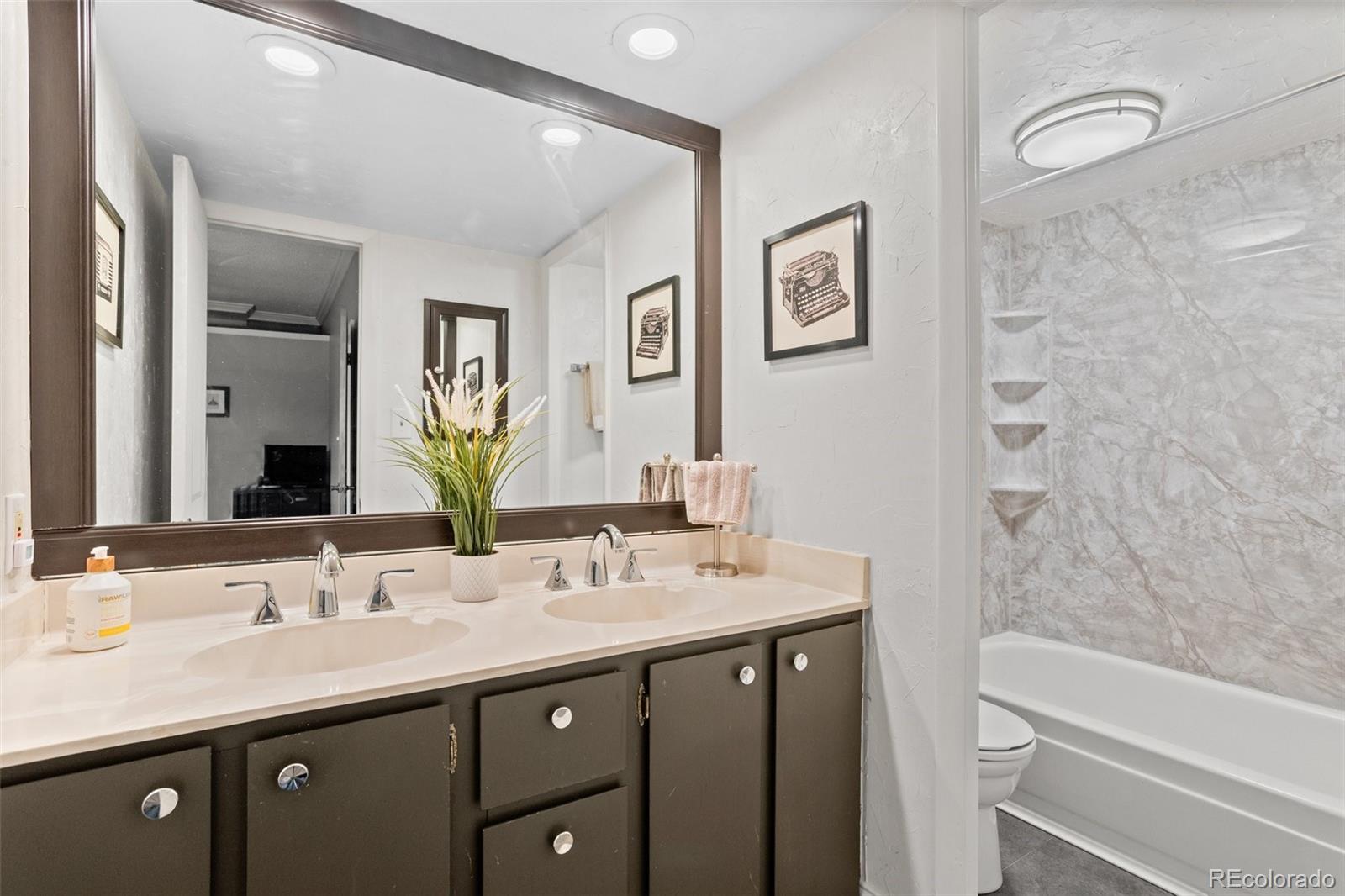 MLS Image #12 for 7201 e quincy avenue,denver, Colorado
