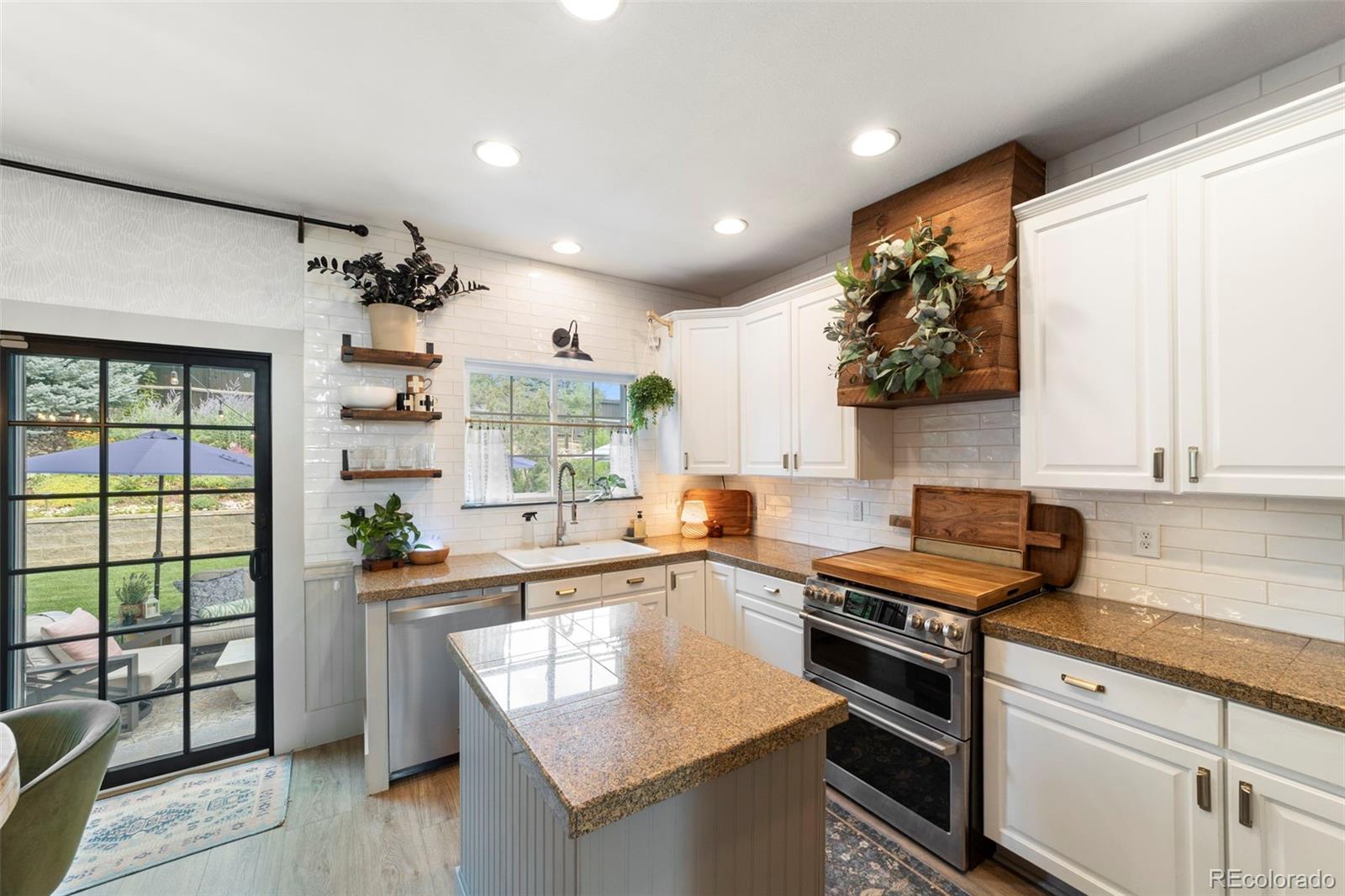 MLS Image #4 for 19101 e crestridge circle,aurora, Colorado
