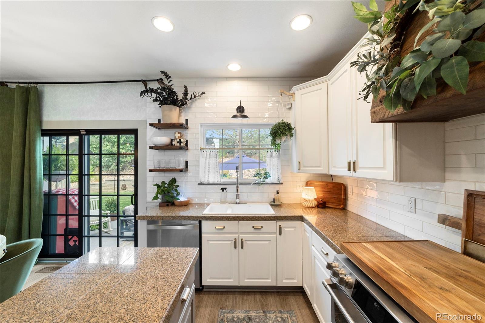 MLS Image #5 for 19101 e crestridge circle,aurora, Colorado