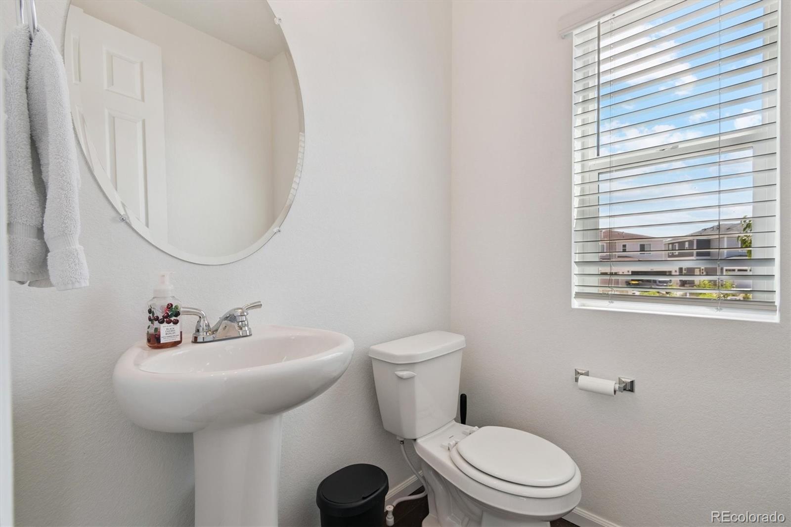 MLS Image #10 for 1627 s andes way,aurora, Colorado