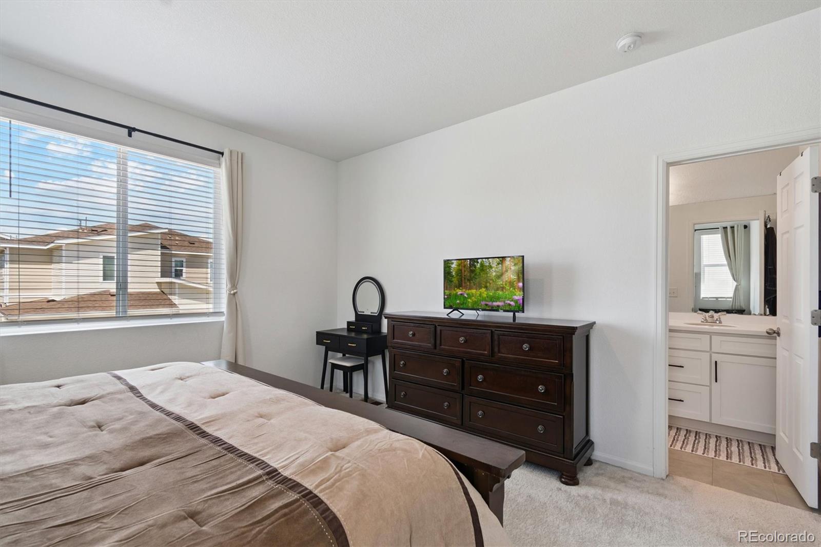 MLS Image #12 for 1627 s andes way,aurora, Colorado