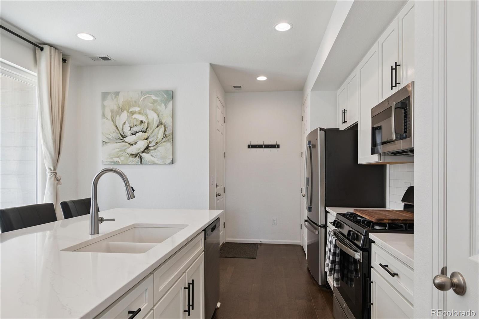 MLS Image #4 for 1627 s andes way,aurora, Colorado