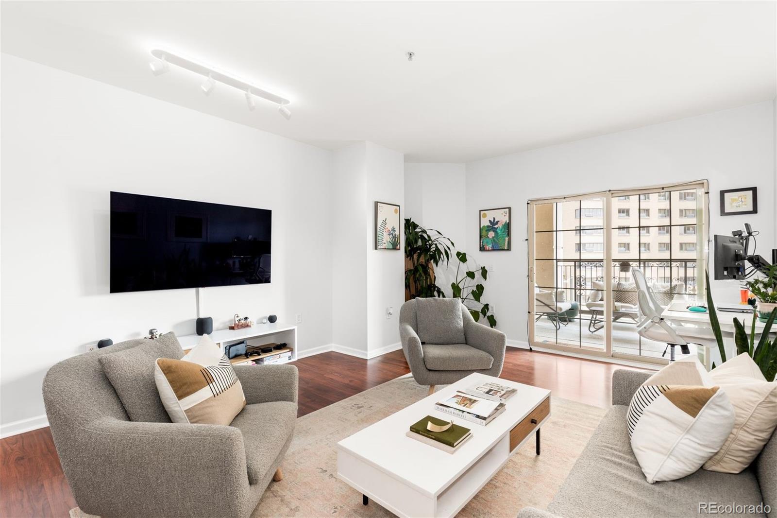 MLS Image #3 for 925 n lincoln street,denver, Colorado