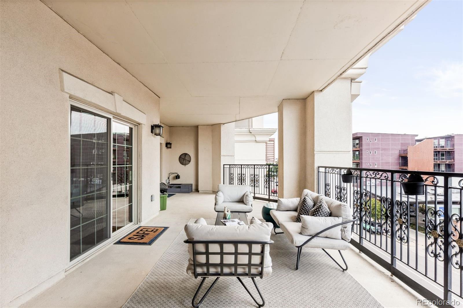 MLS Image #9 for 925 n lincoln street,denver, Colorado