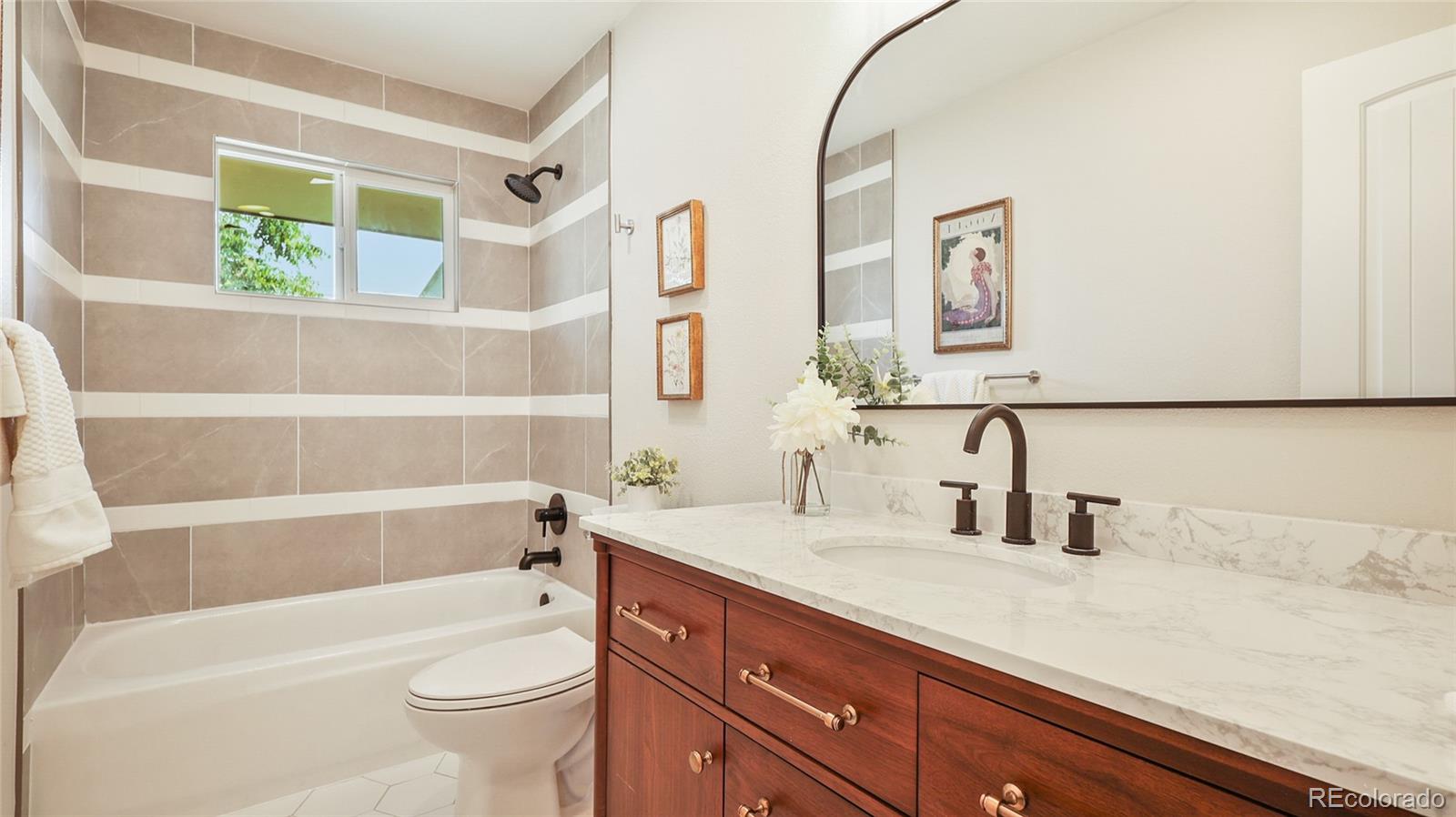 MLS Image #10 for 941  bronco road,denver, Colorado