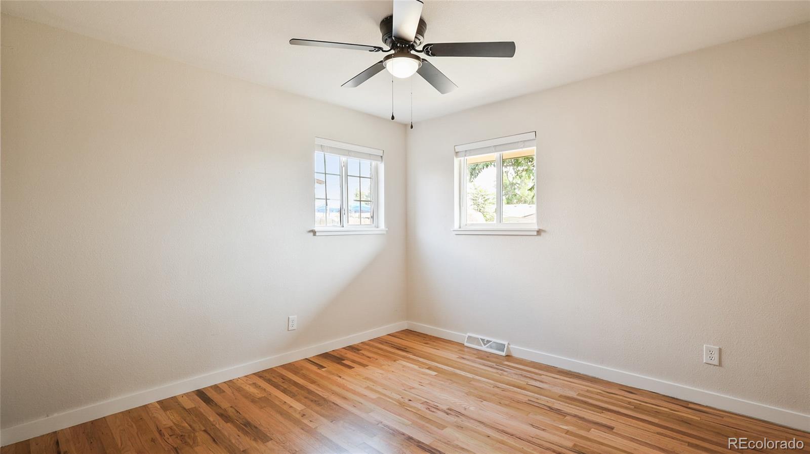 MLS Image #12 for 941  bronco road,denver, Colorado