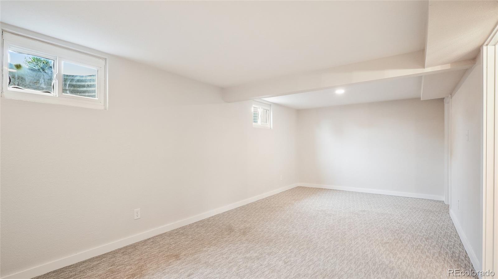 MLS Image #15 for 941  bronco road,denver, Colorado