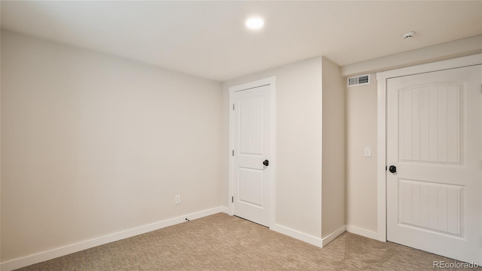 MLS Image #19 for 941  bronco road,denver, Colorado