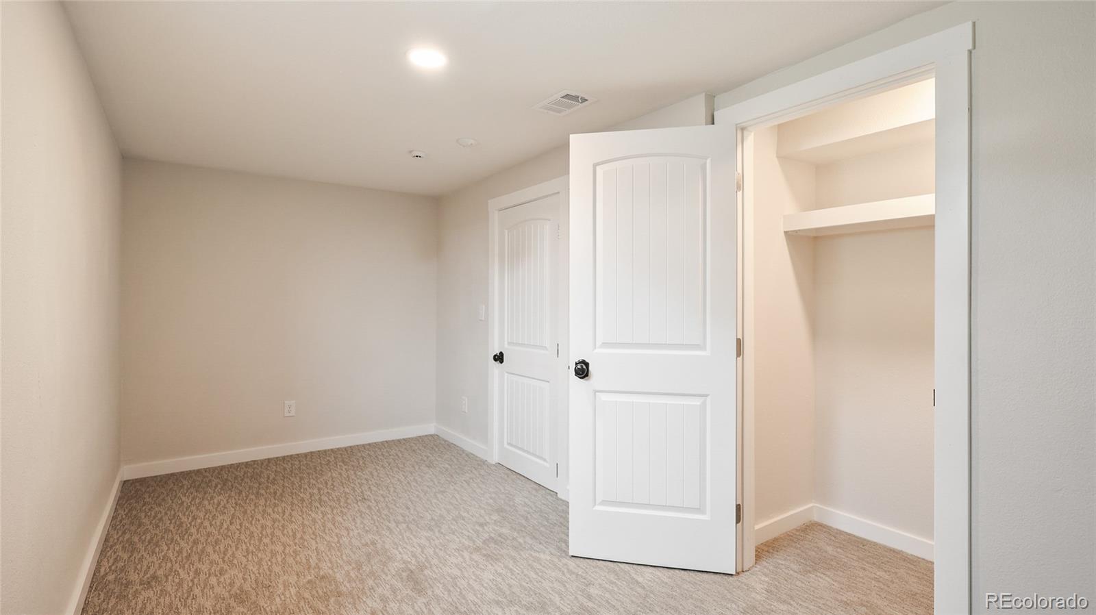 MLS Image #21 for 941  bronco road,denver, Colorado