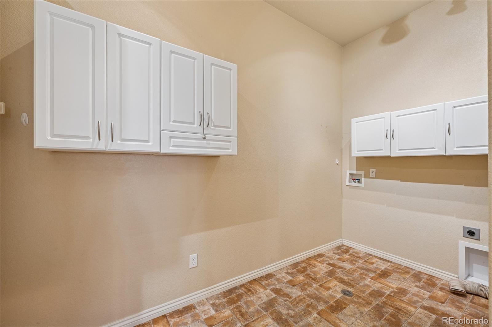 MLS Image #16 for 9659  carriage creek point,colorado springs, Colorado