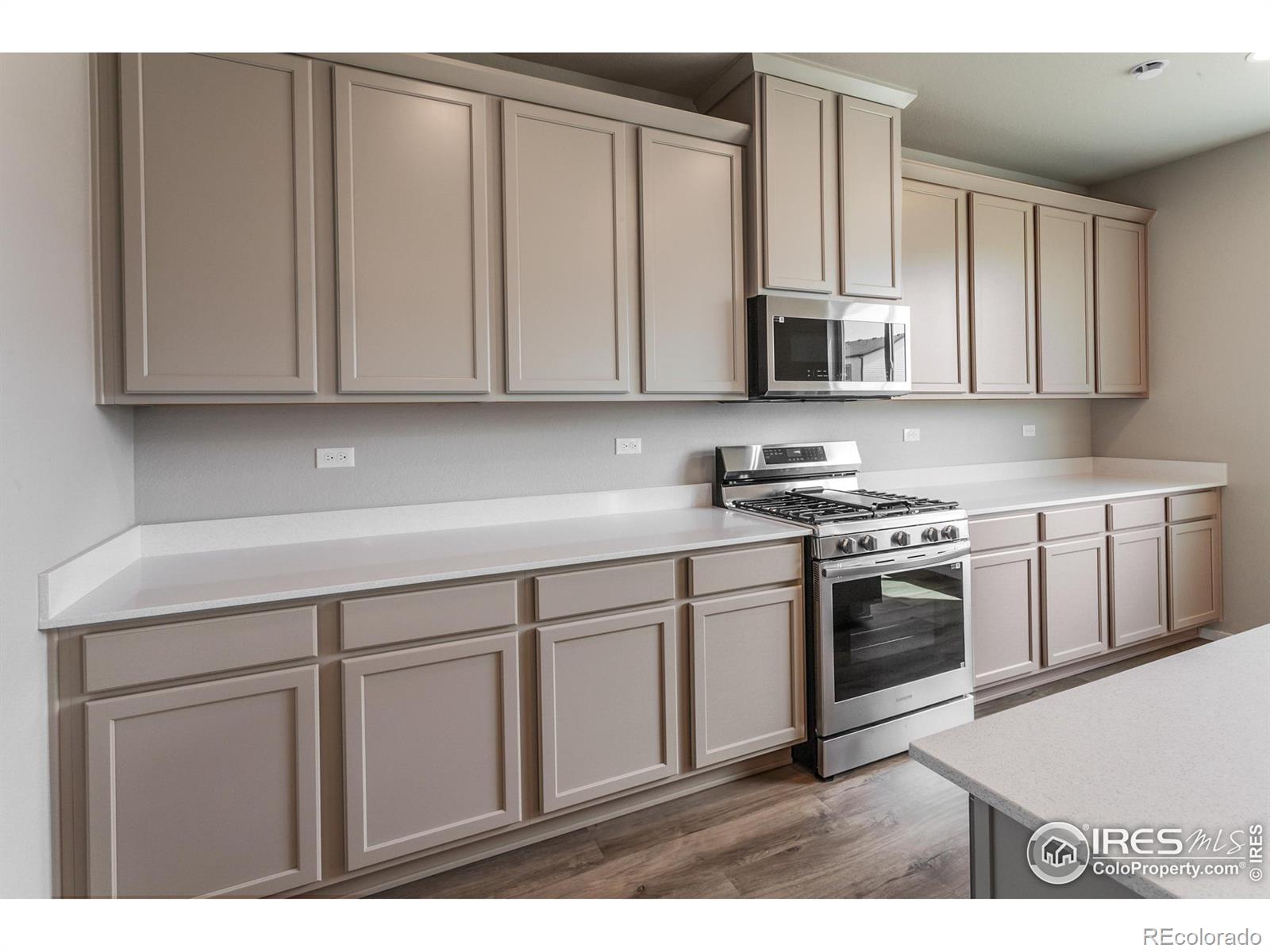 MLS Image #12 for 1610  sunflower way,johnstown, Colorado