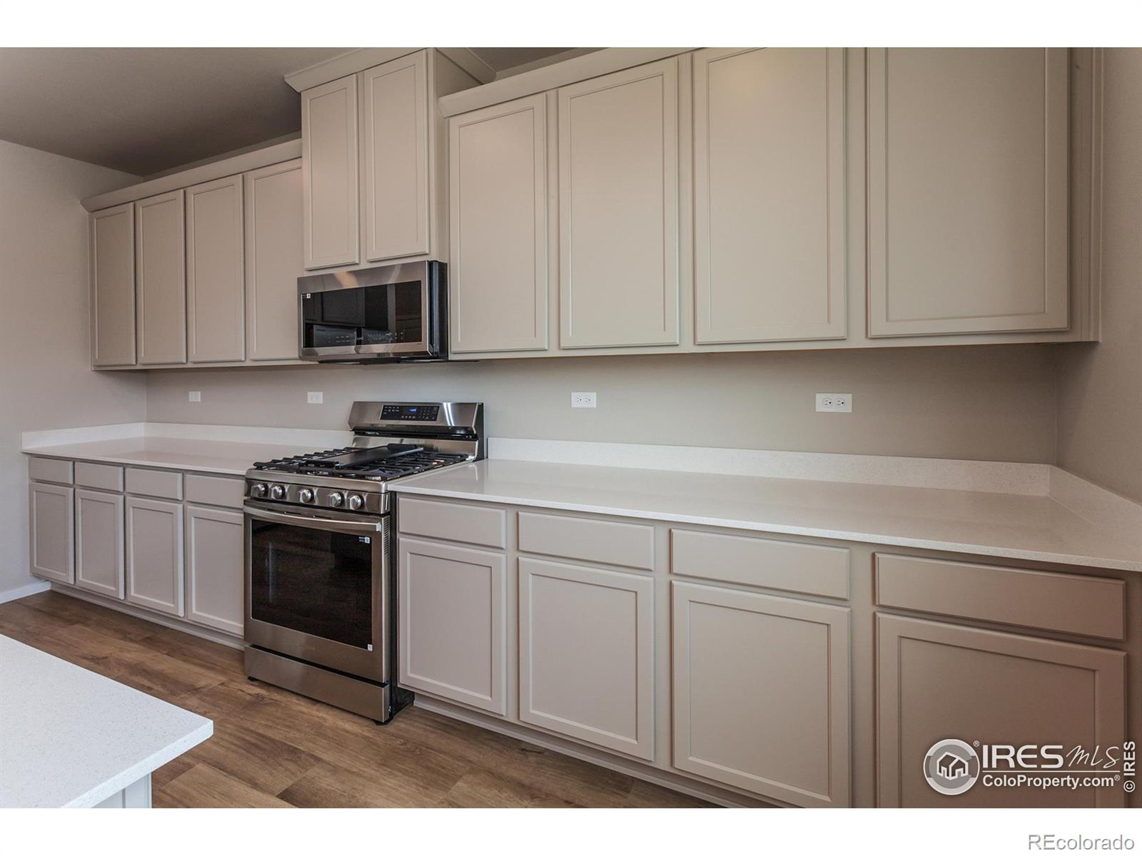 MLS Image #14 for 1610  sunflower way,johnstown, Colorado