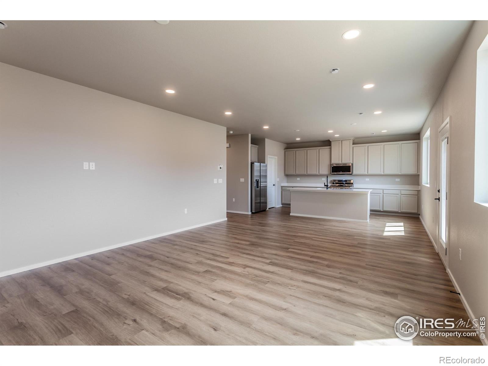 MLS Image #7 for 1610  sunflower way,johnstown, Colorado