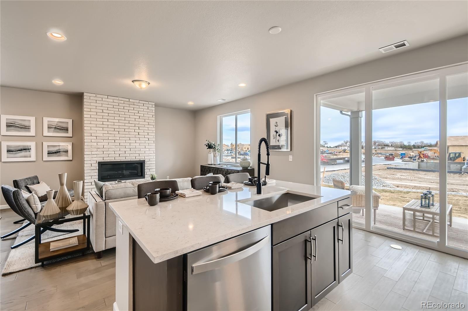 MLS Image #12 for 54930 e 28th place,strasburg, Colorado