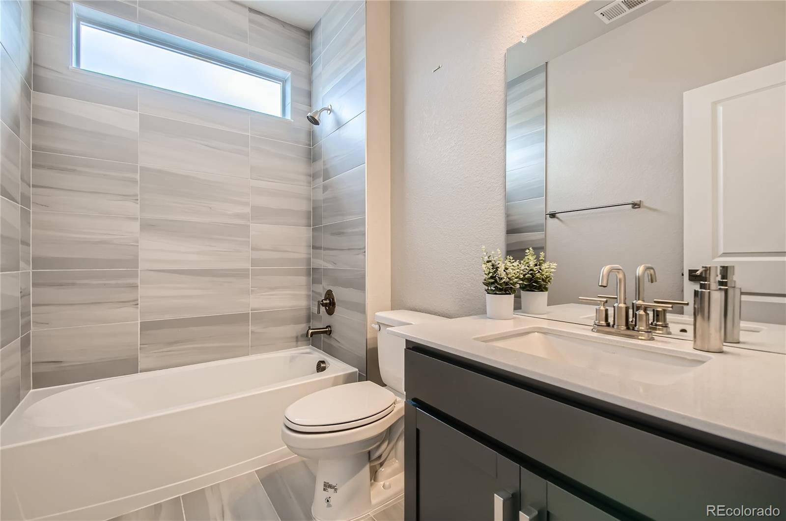 MLS Image #17 for 54930 e 28th place,strasburg, Colorado
