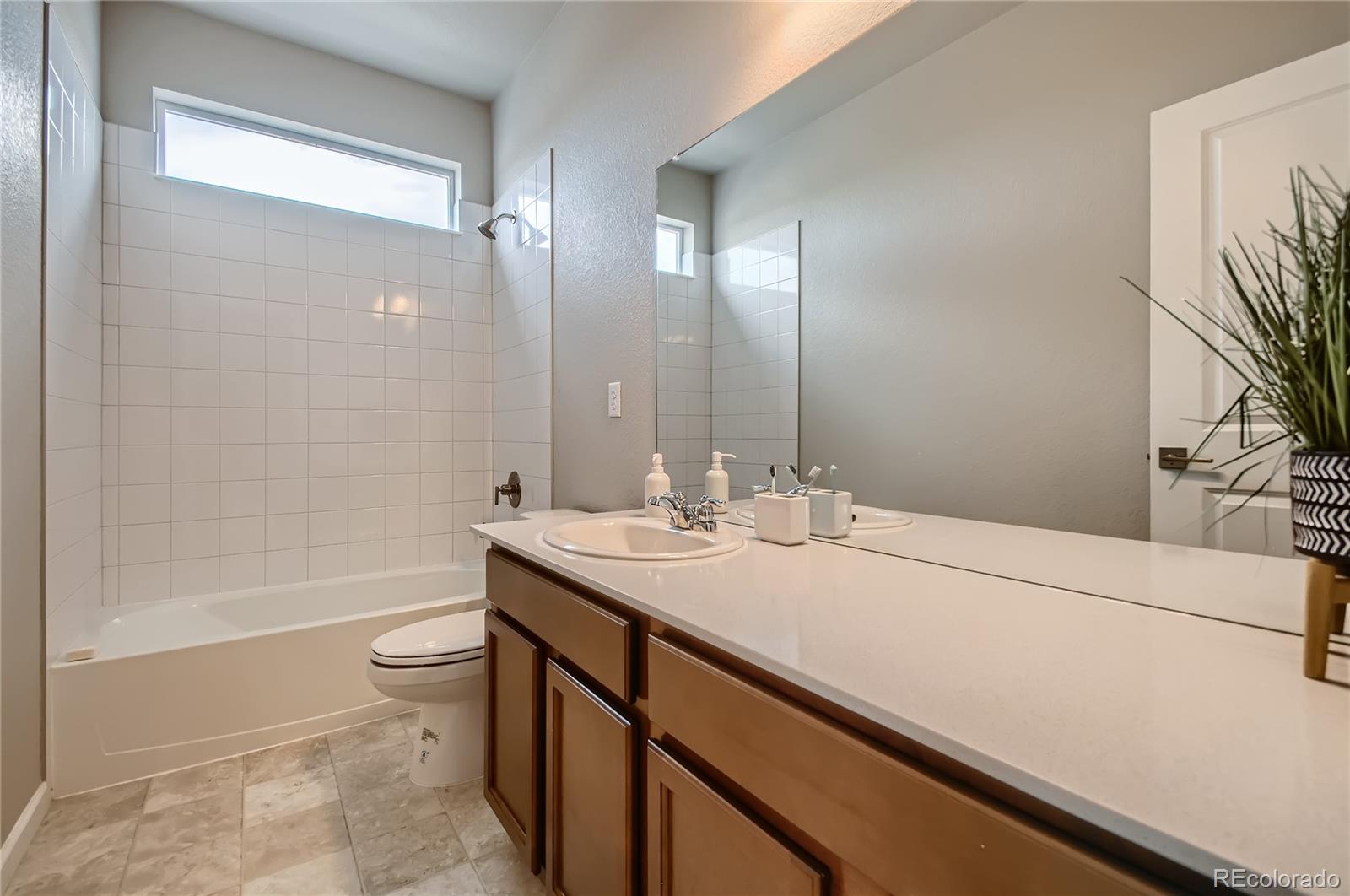 MLS Image #28 for 54930 e 28th place,strasburg, Colorado