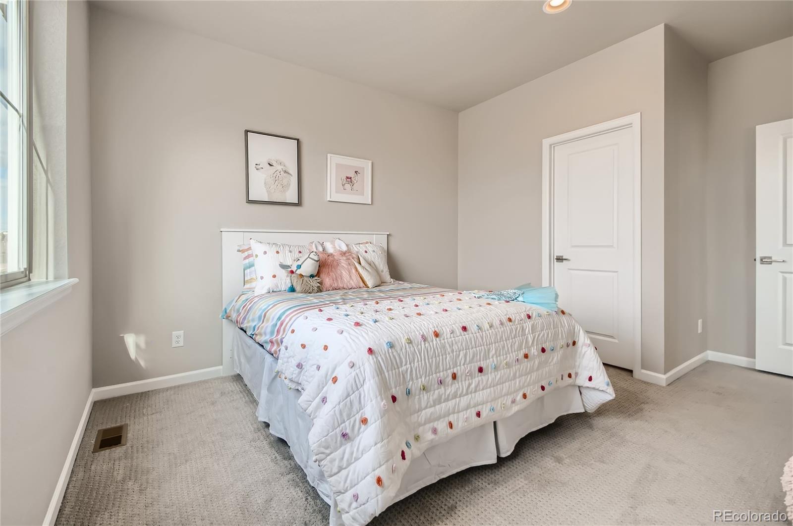 MLS Image #31 for 54930 e 28th place,strasburg, Colorado