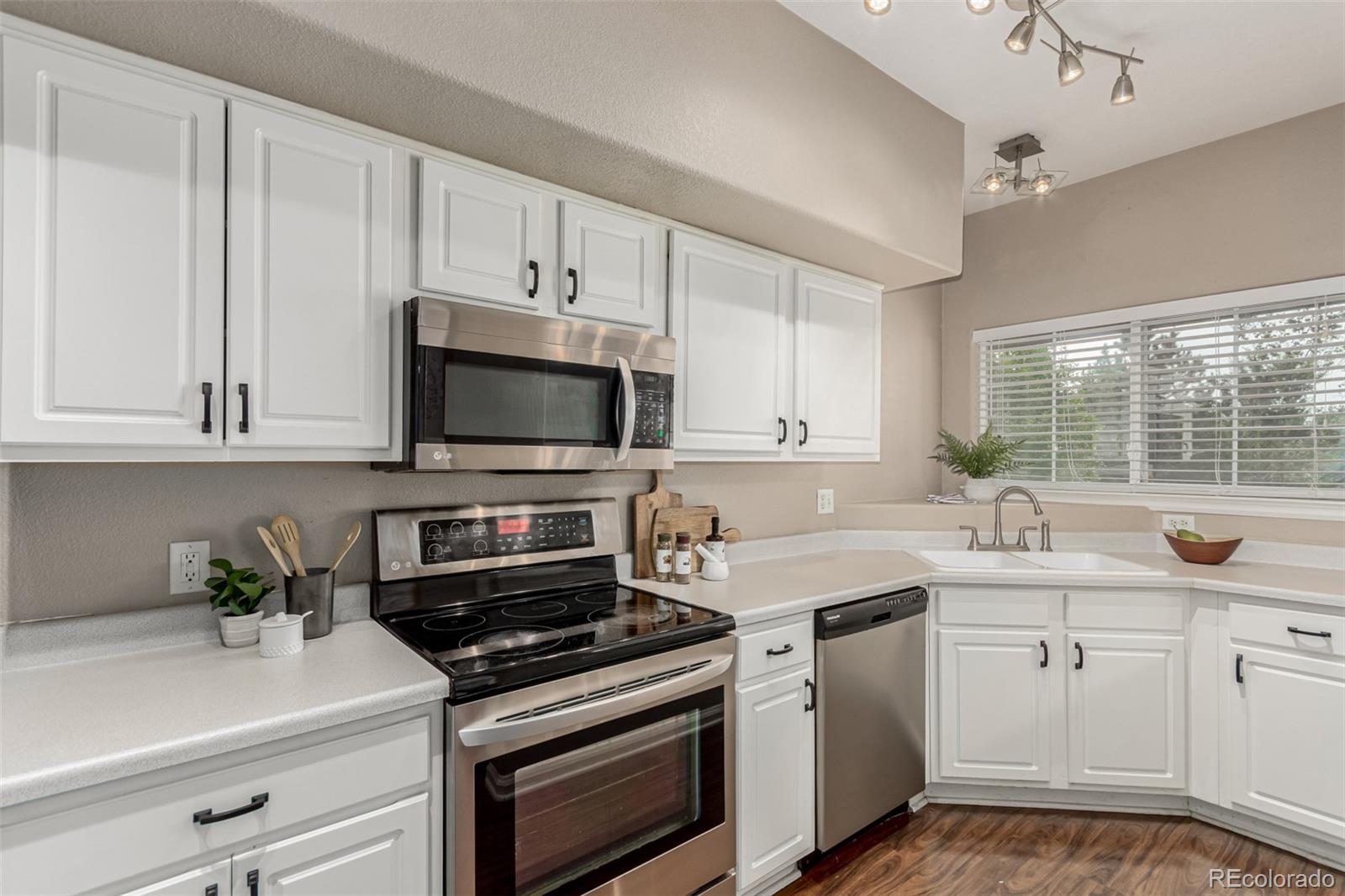MLS Image #10 for 9550 e florida avenue,denver, Colorado