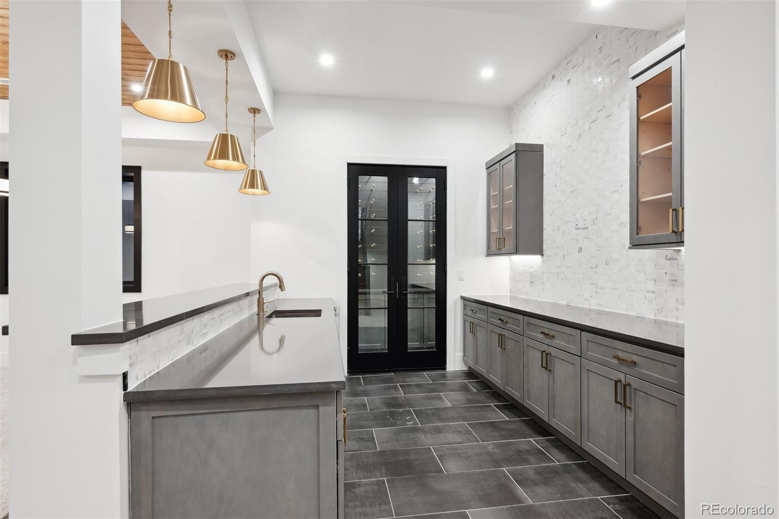 MLS Image #15 for 457 s vine street,denver, Colorado