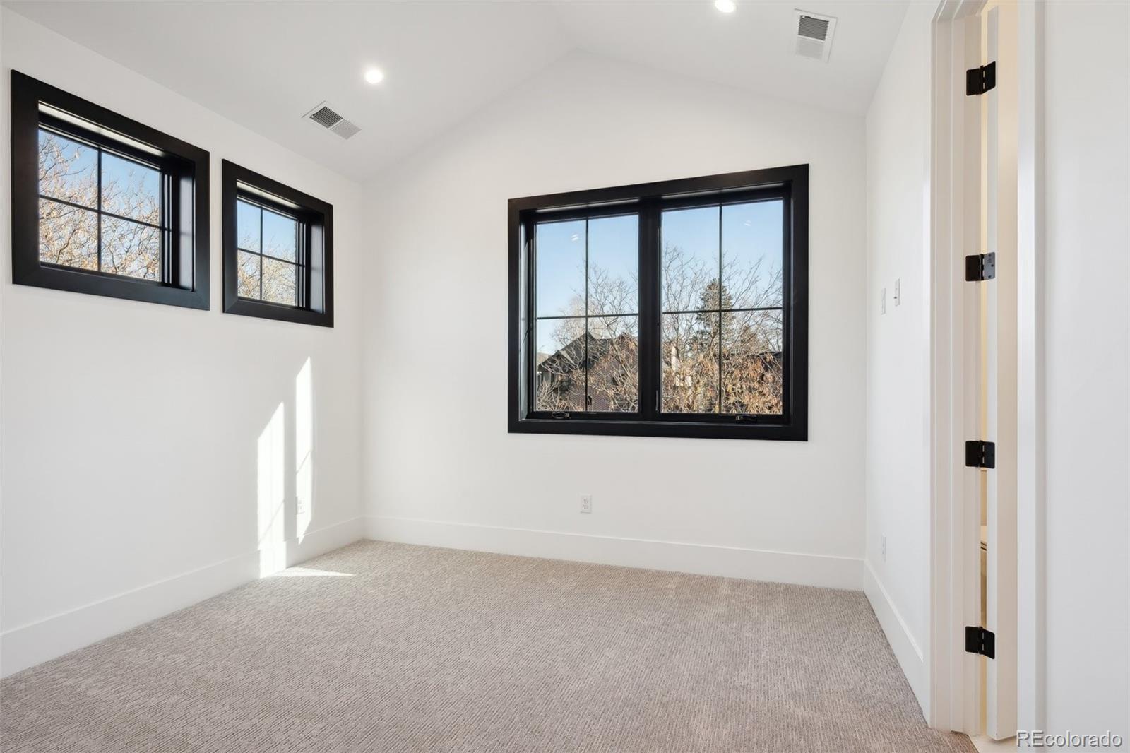 MLS Image #25 for 457 s vine street,denver, Colorado