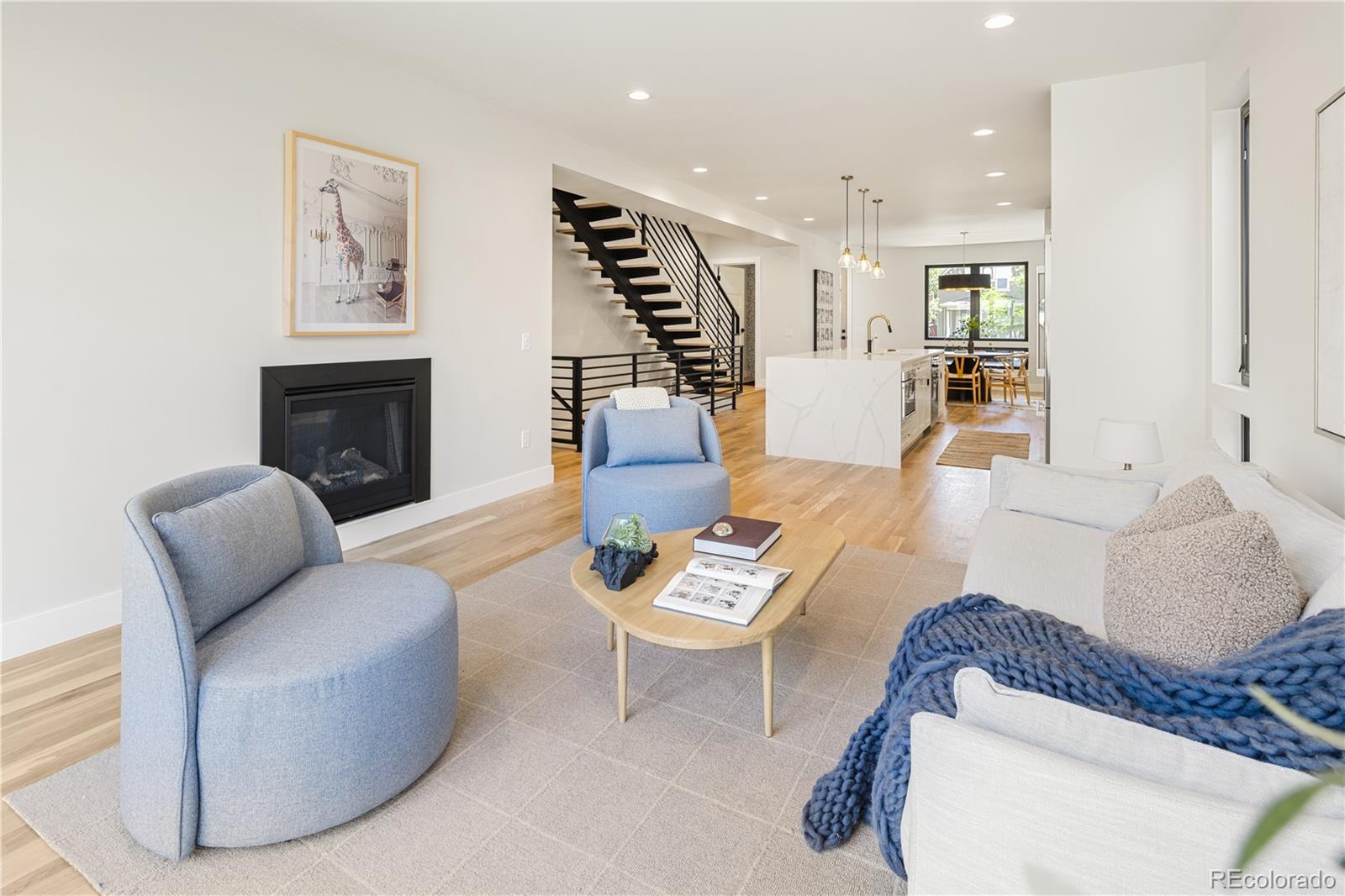 MLS Image #10 for 2143 n high street,denver, Colorado