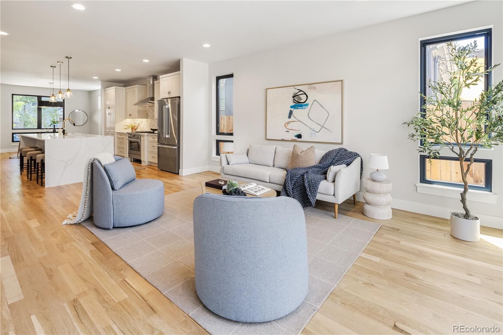 MLS Image #11 for 2143 n high street,denver, Colorado