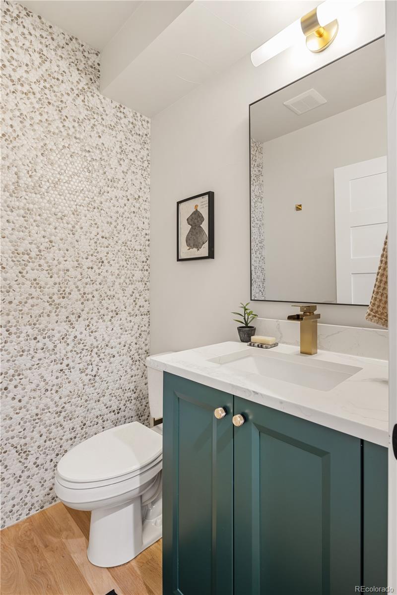 MLS Image #13 for 2143 n high street,denver, Colorado