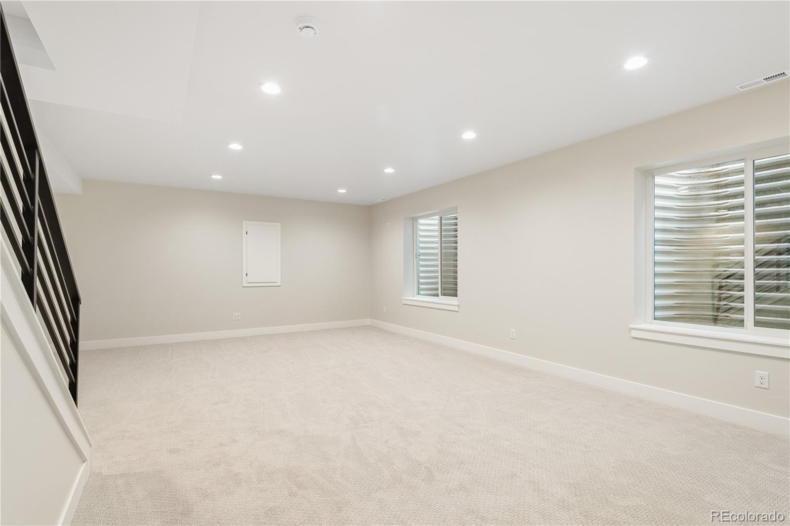 MLS Image #28 for 2143 n high street,denver, Colorado